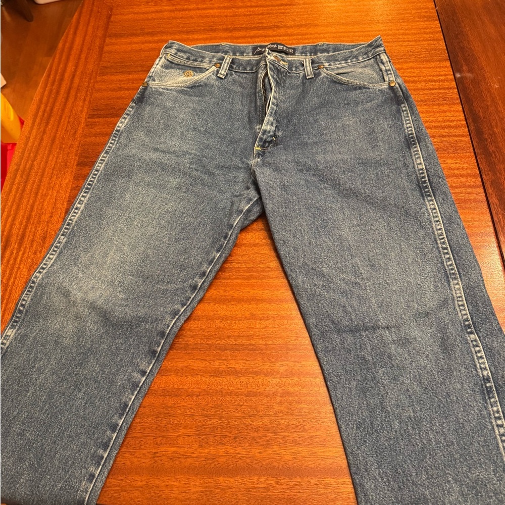 Wrangler Relaxed Fit Blue Jeans